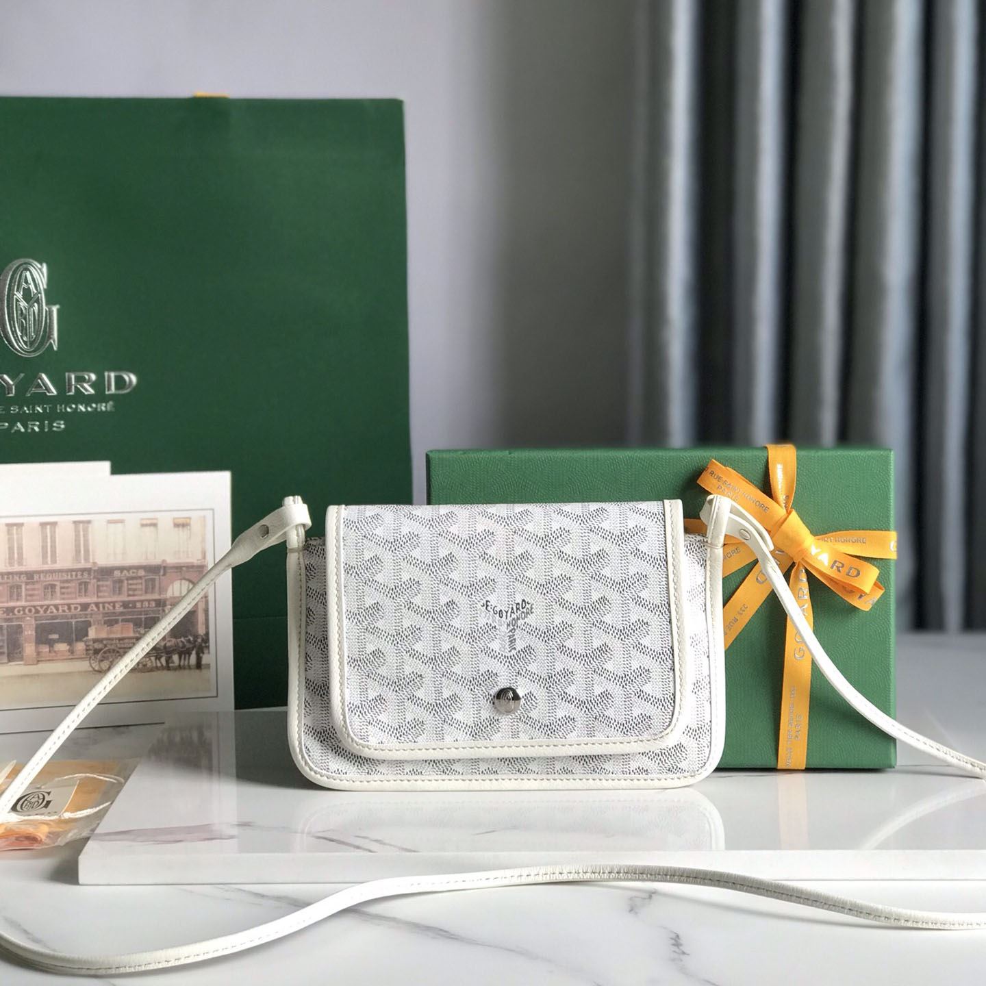Go*ard clutch bags